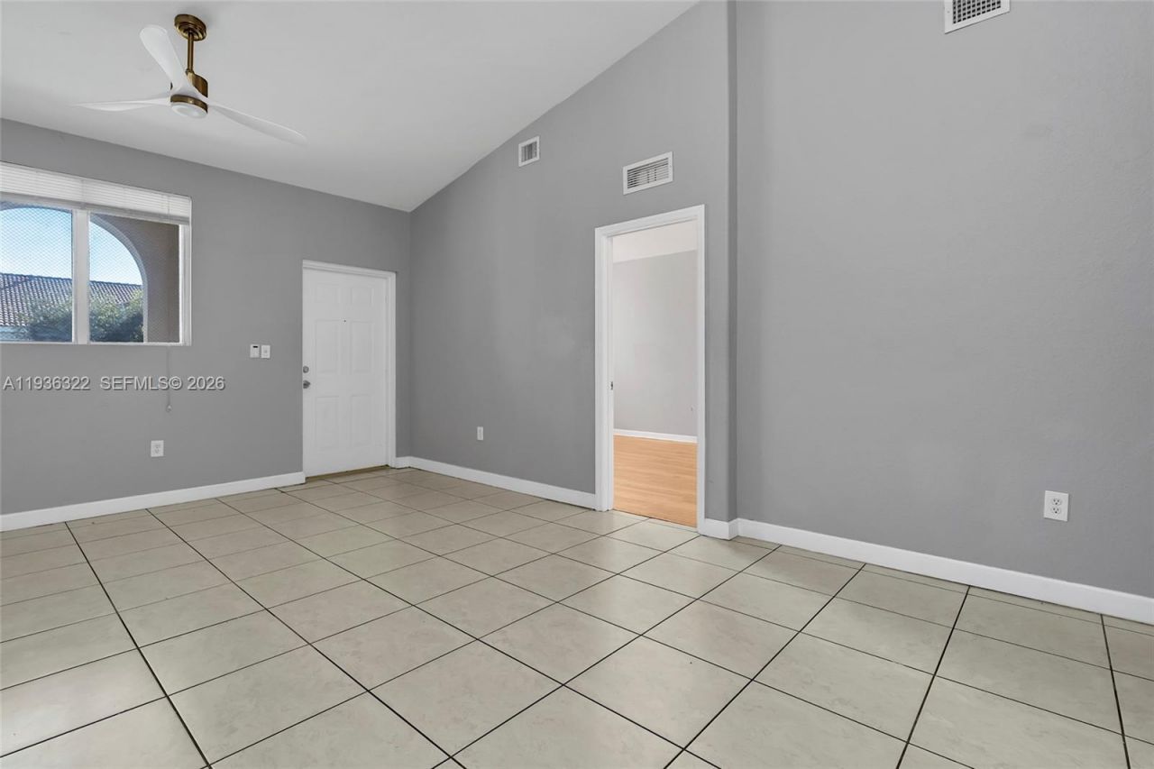 1543 SE 25th St, Unit 204, Homestead, FL 33035 Photo
