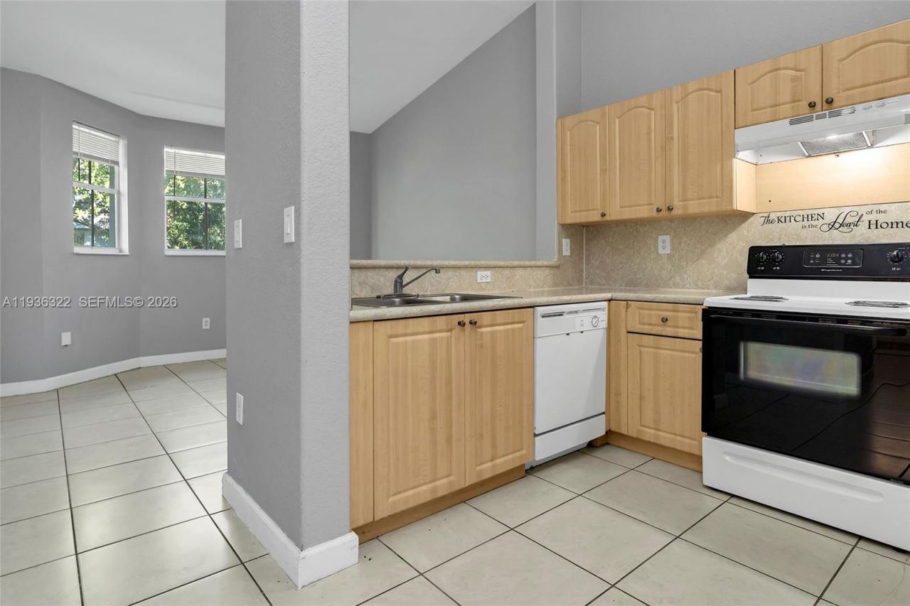 1543 SE 25th St, Unit 204, Homestead, FL 33035 Photo
