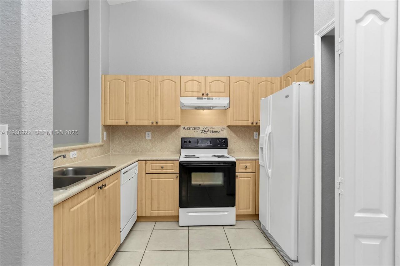 1543 SE 25th St, Unit 204, Homestead, FL 33035 Photo