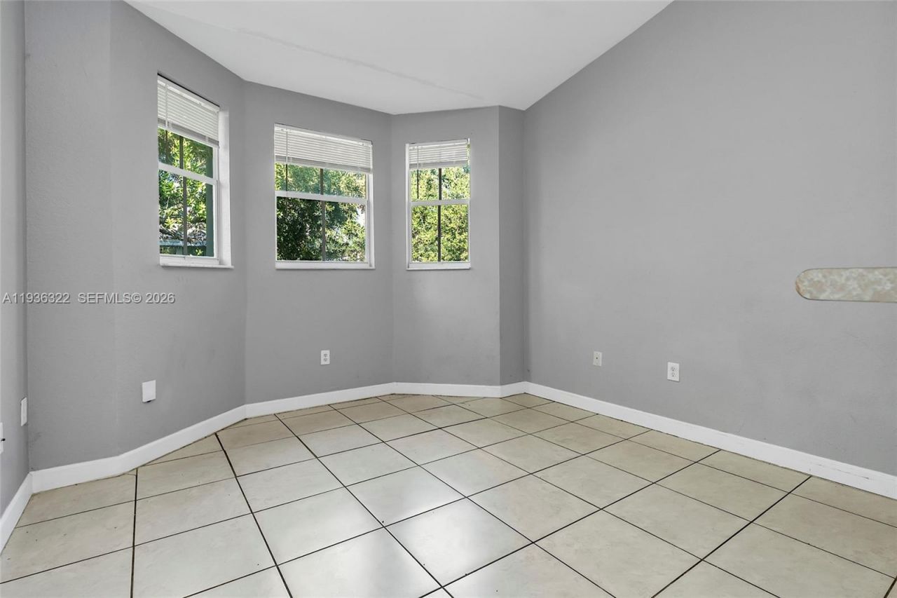 1543 SE 25th St, Unit 204, Homestead, FL 33035 Photo