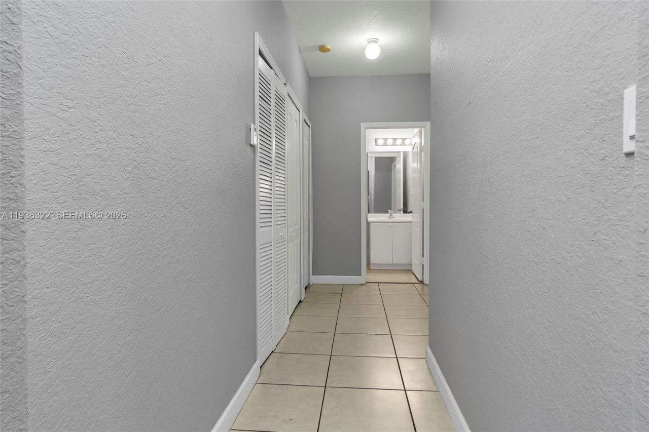 1543 SE 25th St, Unit 204, Homestead, FL 33035 Photo