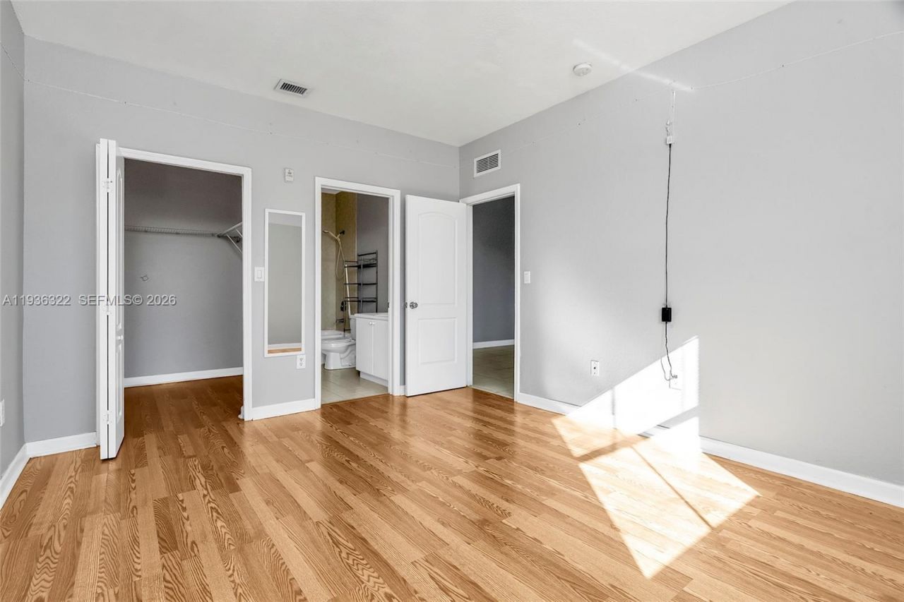 1543 SE 25th St, Unit 204, Homestead, FL 33035 Photo