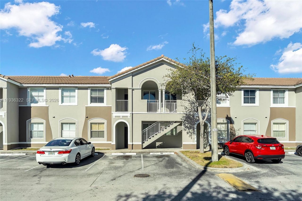 1543 SE 25th St, Unit 204, Homestead, FL 33035 Photo