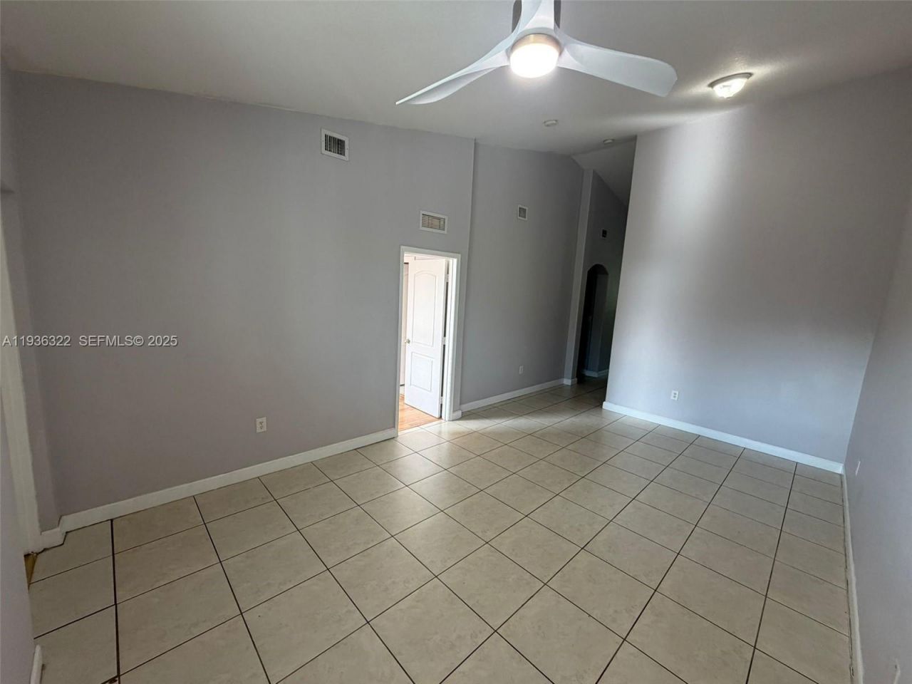 1543 SE 25th St, Unit 204, Homestead, FL 33035 Photo