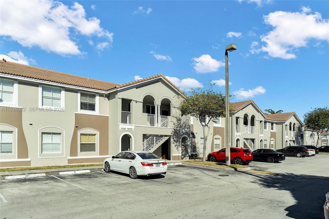 1543 SE 25th St, Unit 204, Homestead, FL 33035 Photo