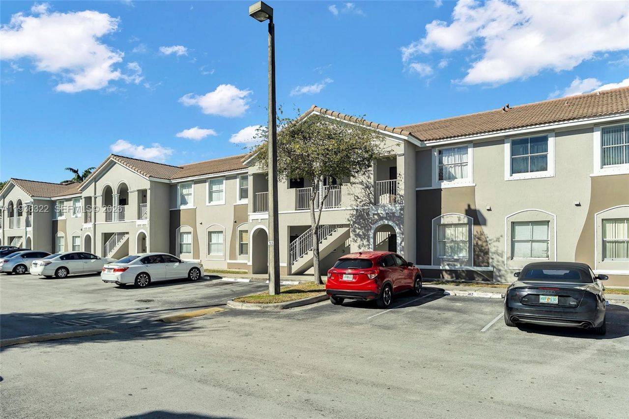 1543 SE 25th St, Unit 204, Homestead, FL 33035 Photo