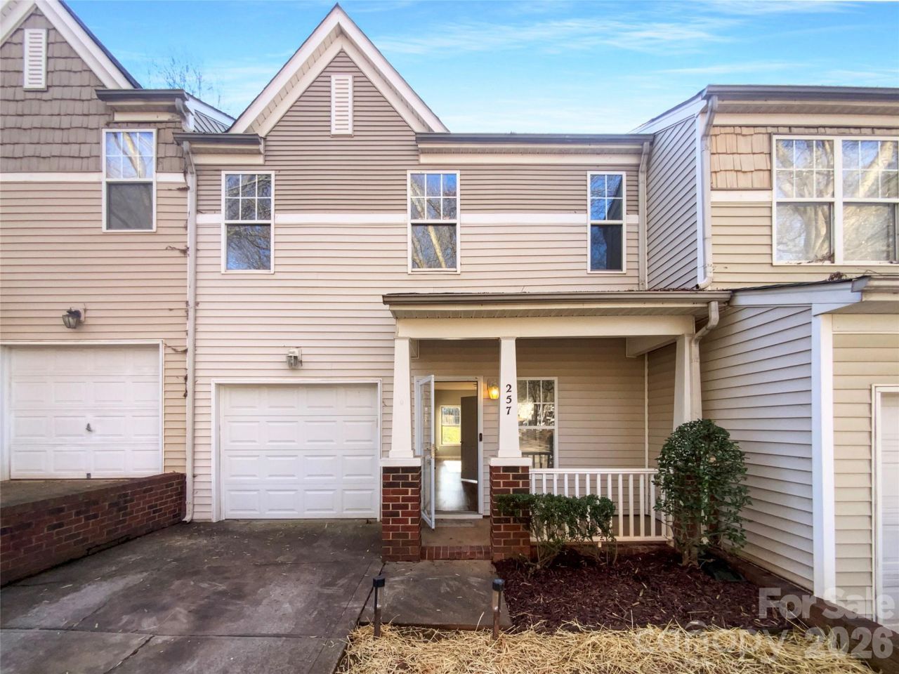 257 Doughton Lane, Charlotte, NC 28217 Main Photo