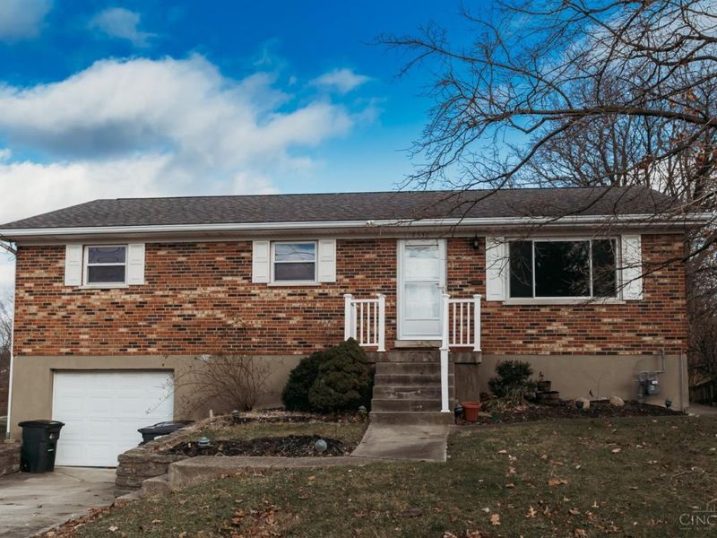 5330 Plumridge Drive, Delhi Twp, OH 45238 Photo 2