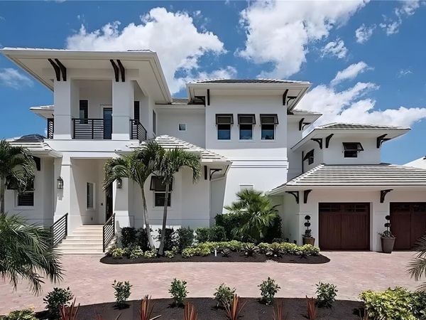 130 N BLVD OF THE PRESIDENTS, SARASOTA, FL 34236