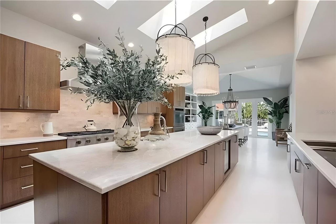 130 N Blvd Of The Presidents, Sarasota, FL 34236 Photo