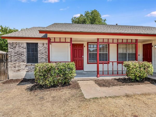 1916 GRACY FARMS LN, Unit B, Austin, TX 78758