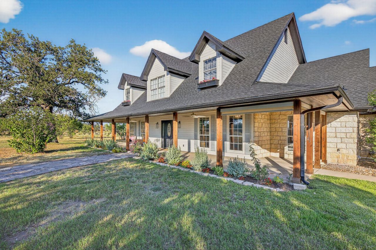435 Oxbow Trl, Marble Falls, TX 78654 Main Photo