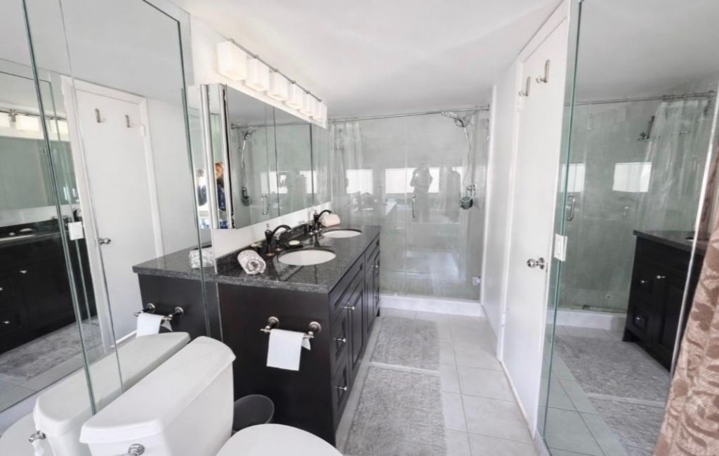 814 NE 25, Unit 64, Hallandale Beach, FL 33009 Photo