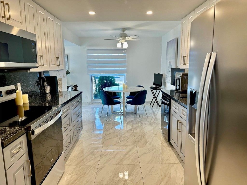 814 NE 25, Unit 64, Hallandale Beach, FL 33009 Photo