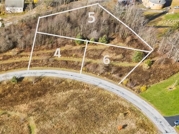 004 Oak Crest Drive, Stoystown, PA 15563