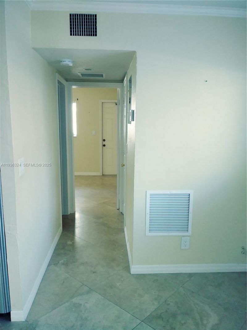 1864 NE 46th St, Unit E1, Fort Lauderdale, FL 33308 Photo