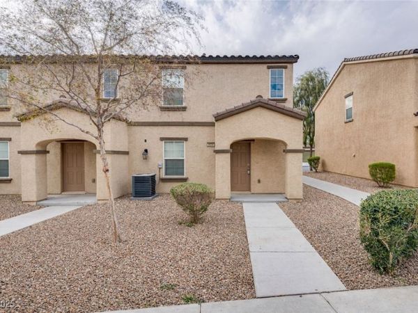4534 Dover Straight Street, Las Vegas, NV 89115