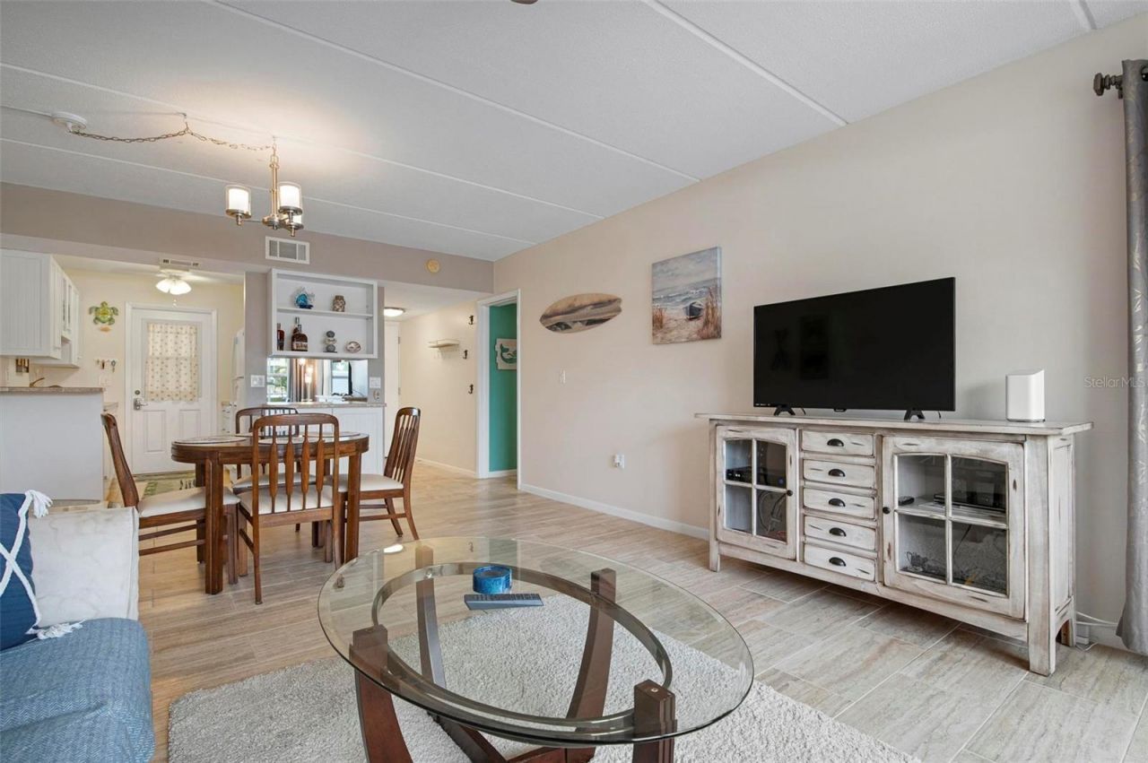 3808 Gulf Of Mexico Drive, Unit E205, Longboat Key, FL 34228 Photo