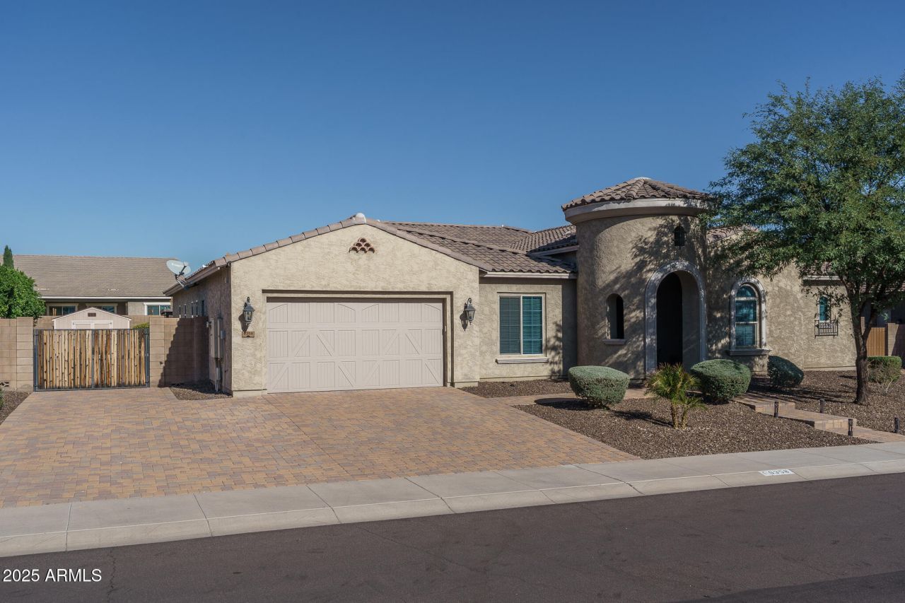 9358 W Robin Lane, Peoria, AZ 85383 Main Photo