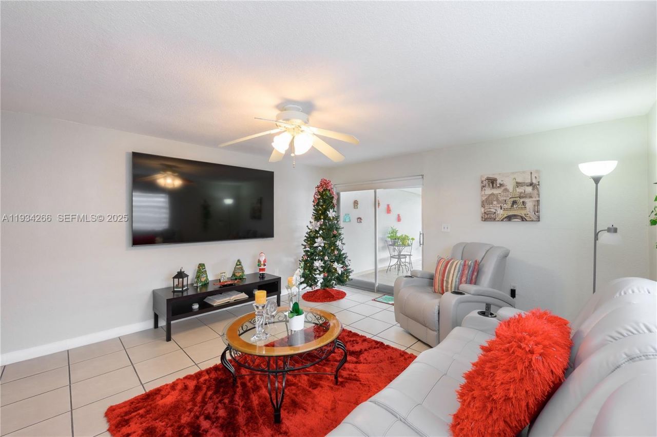 30 SW 57th Ct, Miami, FL 33144 Photo