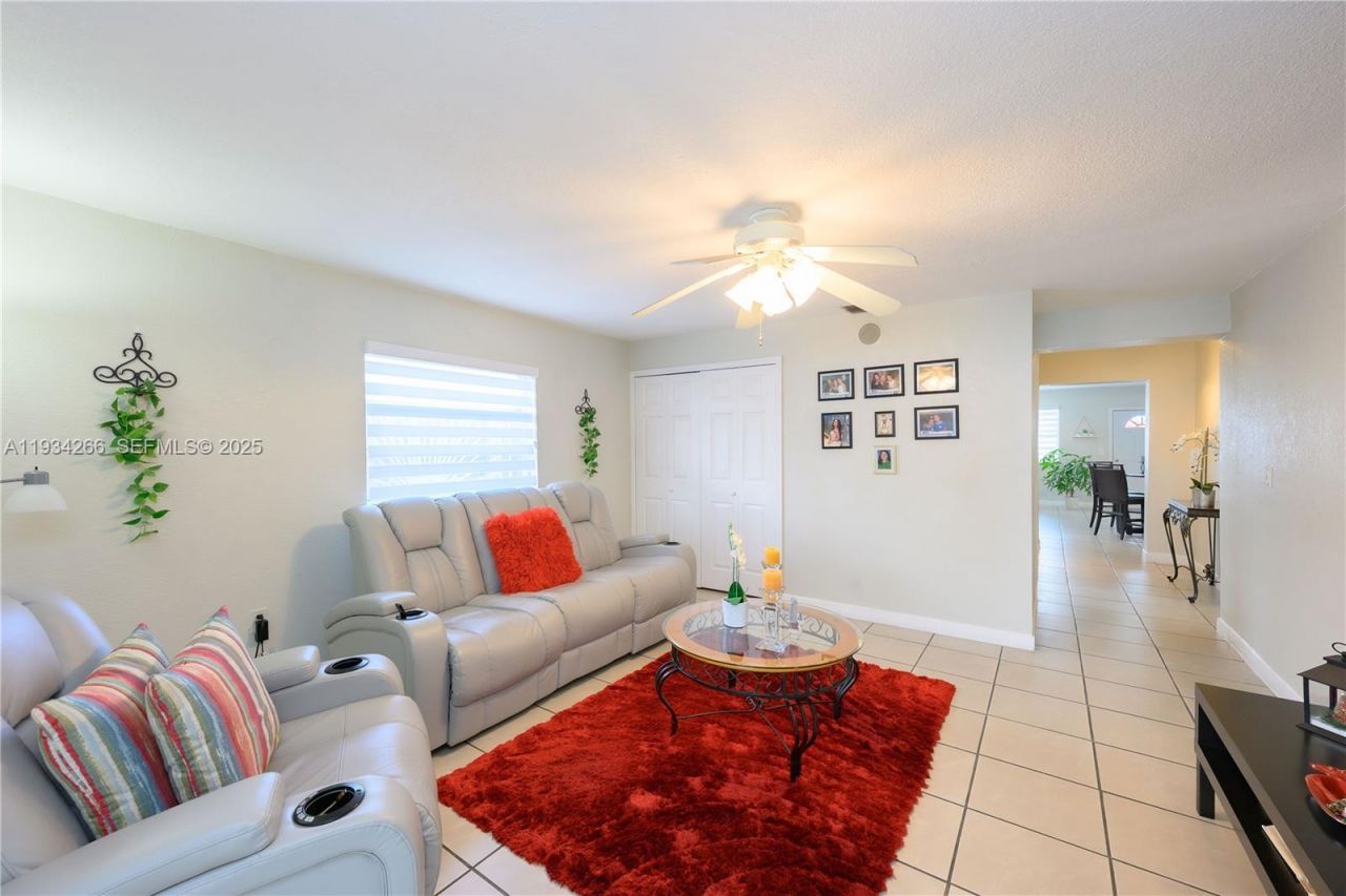 30 SW 57th Ct, Miami, FL 33144 Photo