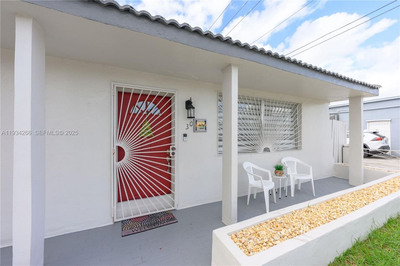 30 SW 57th Ct, Miami, FL 33144 Photo