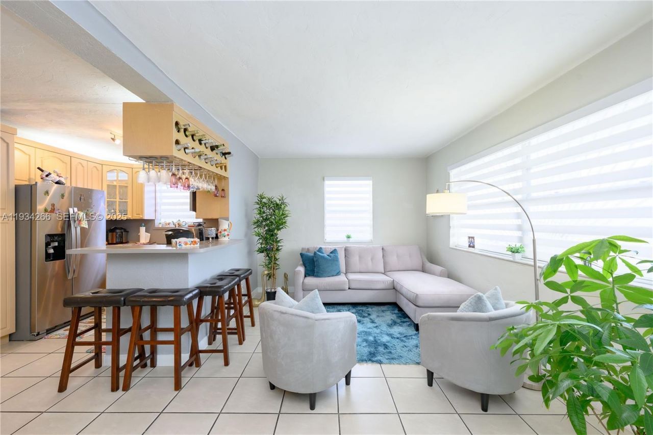 30 SW 57th Ct, Miami, FL 33144 Photo