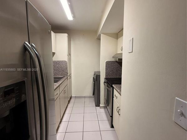 5033 NW 7th St , Unit 408, Miami, FL 33126