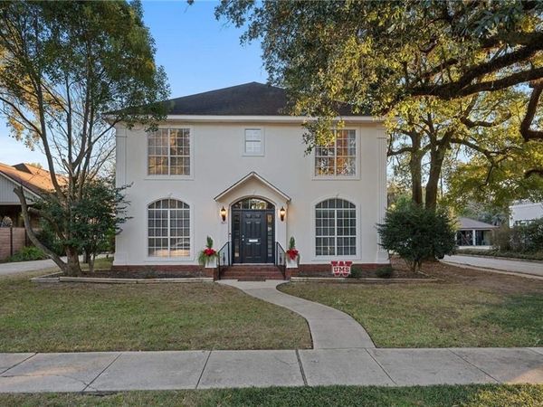 1825 Springhill Avenue, Mobile, AL 36607