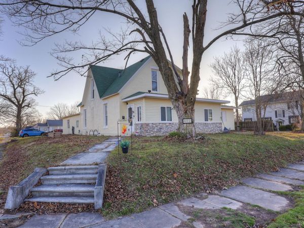 802 Oak Street, Carthage, MO 64836