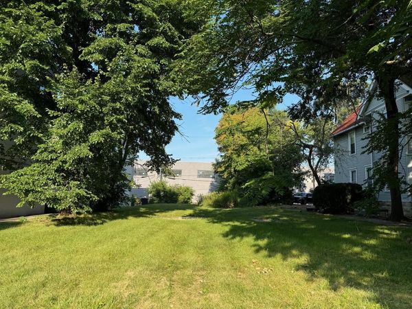 541 N 20TH STREET, Milwaukee, WI 53233
