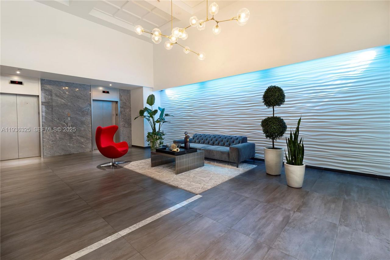 10 Aragon Ave , Unit 818, Coral Gables, FL 33134 Photo