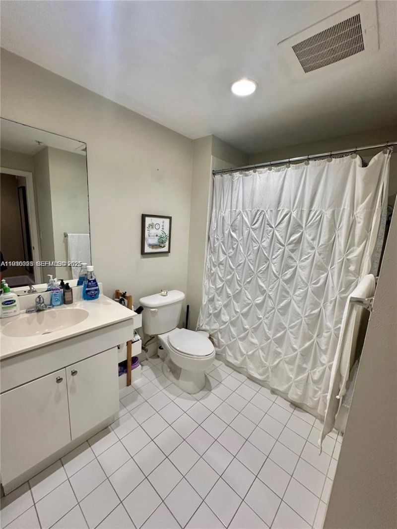 10 Aragon Ave , Unit 818, Coral Gables, FL 33134 Photo