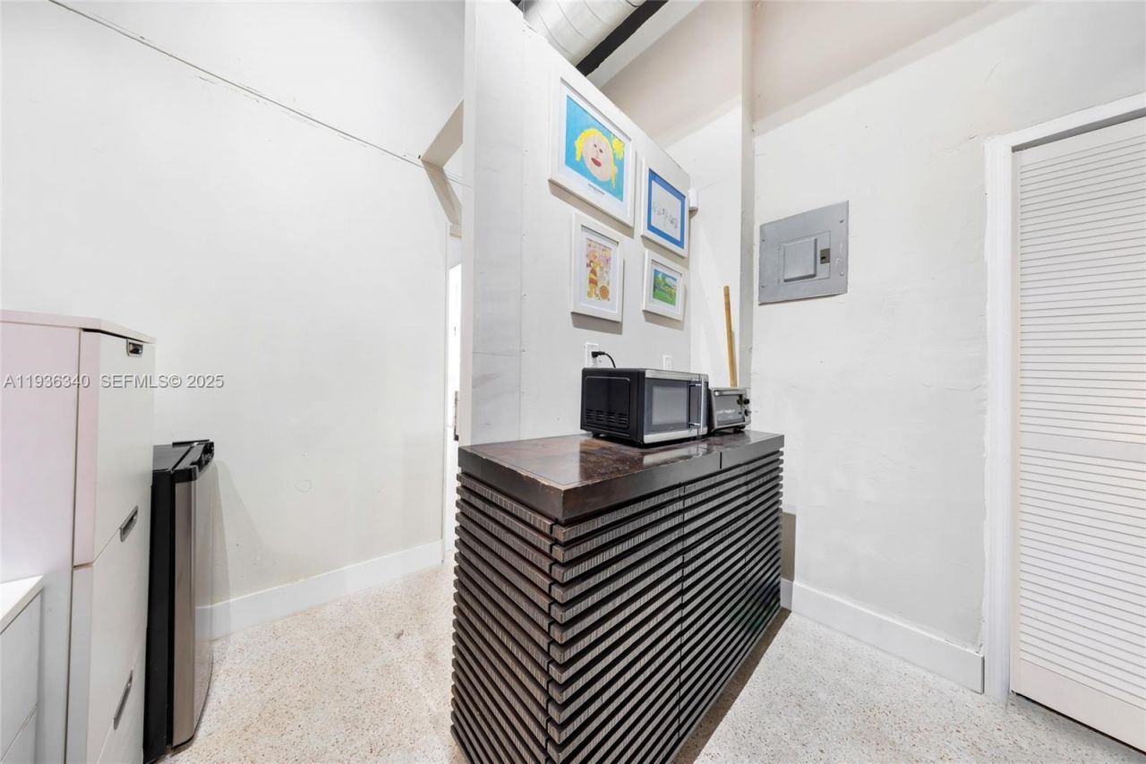 1975 71st St, Miami Beach, FL 33141 Photo