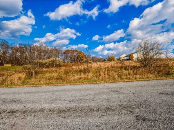 009 Oak Crest Drive, Stoystown, PA 15563