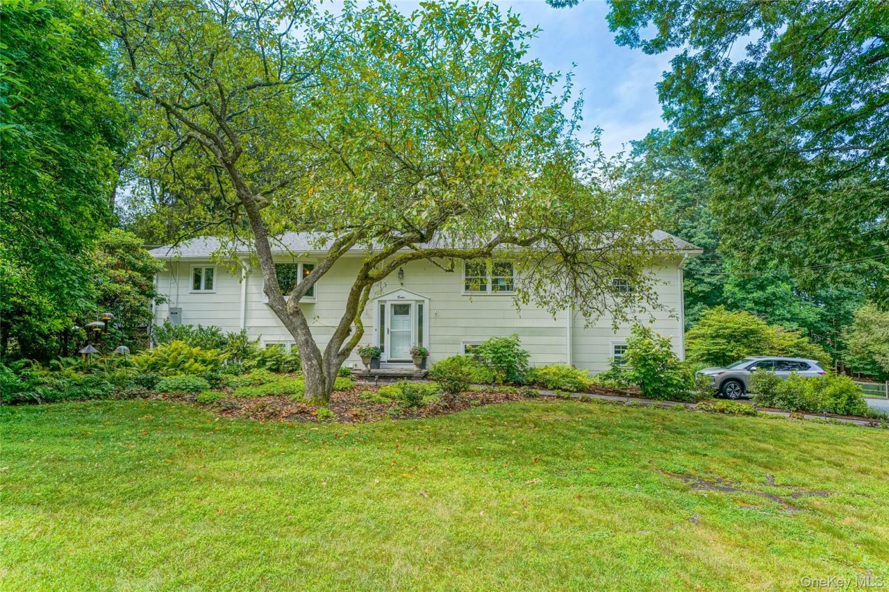 12 Capri Drive, Spring Valley, NY 10977 Main Photo