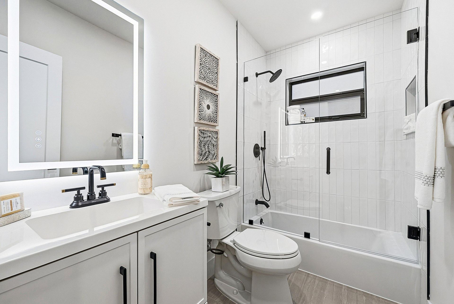 447 36th Street, West Palm Beach, FL 33407 Photo