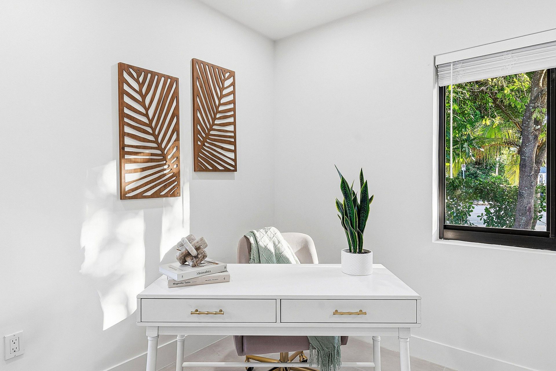 447 36th Street, West Palm Beach, FL 33407 Photo