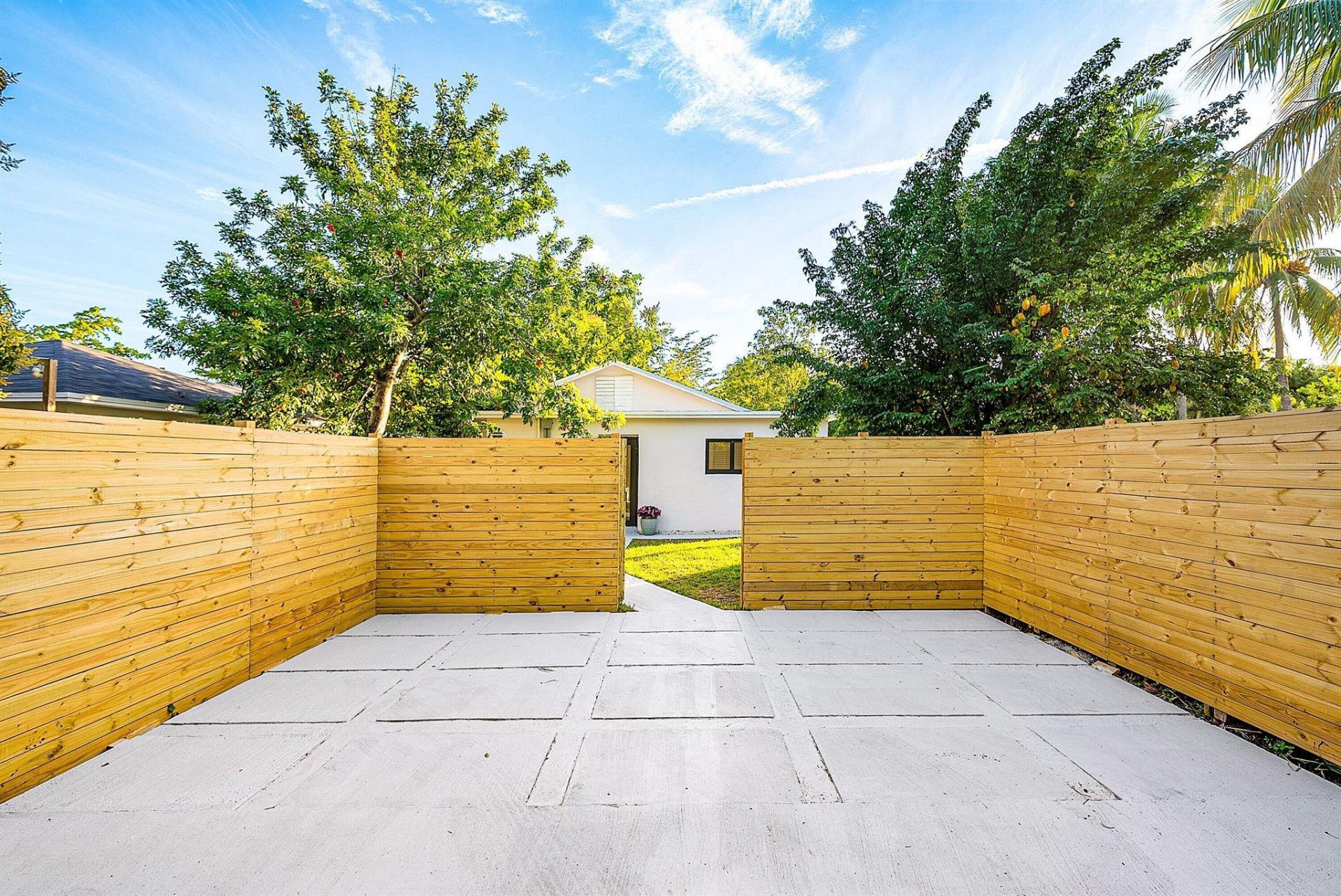 447 36th Street, West Palm Beach, FL 33407 Photo