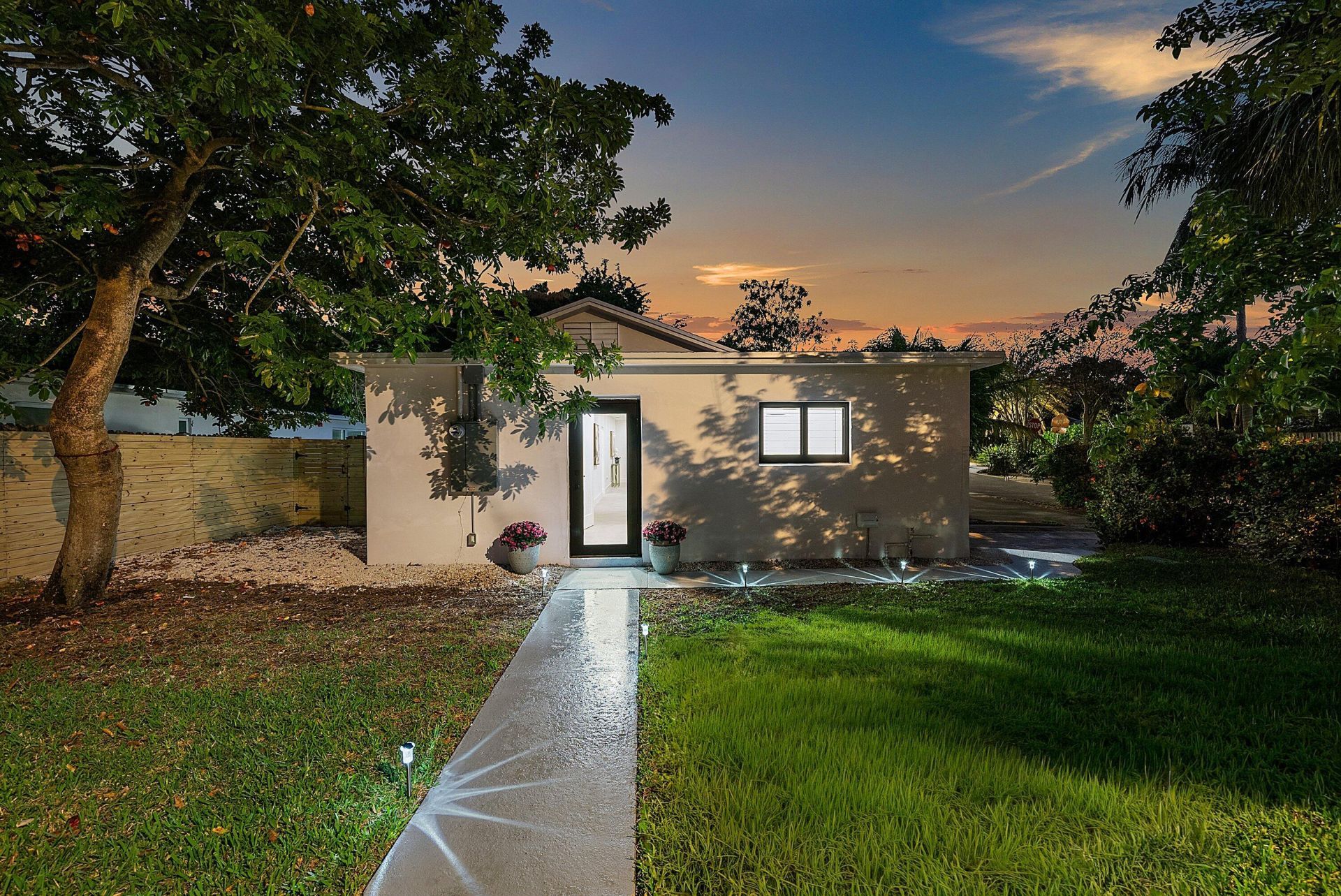 447 36th Street, West Palm Beach, FL 33407 Photo