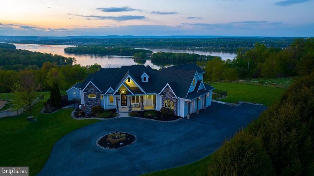 297 Thorley Road, New Cumberland, PA 17070 Main Photo