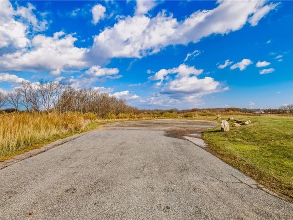 013 Oak Crest Drive, Stoystown, PA 15563