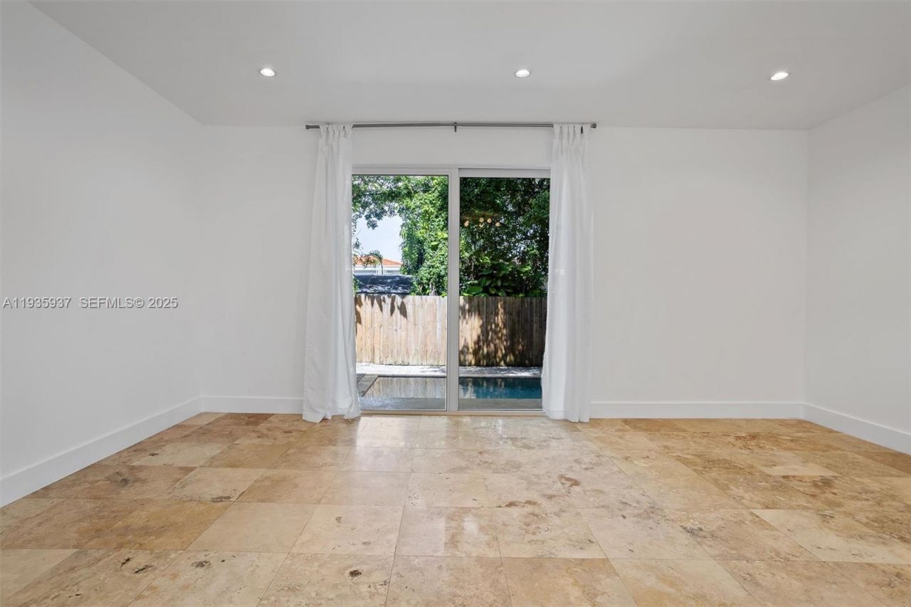 2784 SW 34th Ave, Miami, FL 33133 Photo