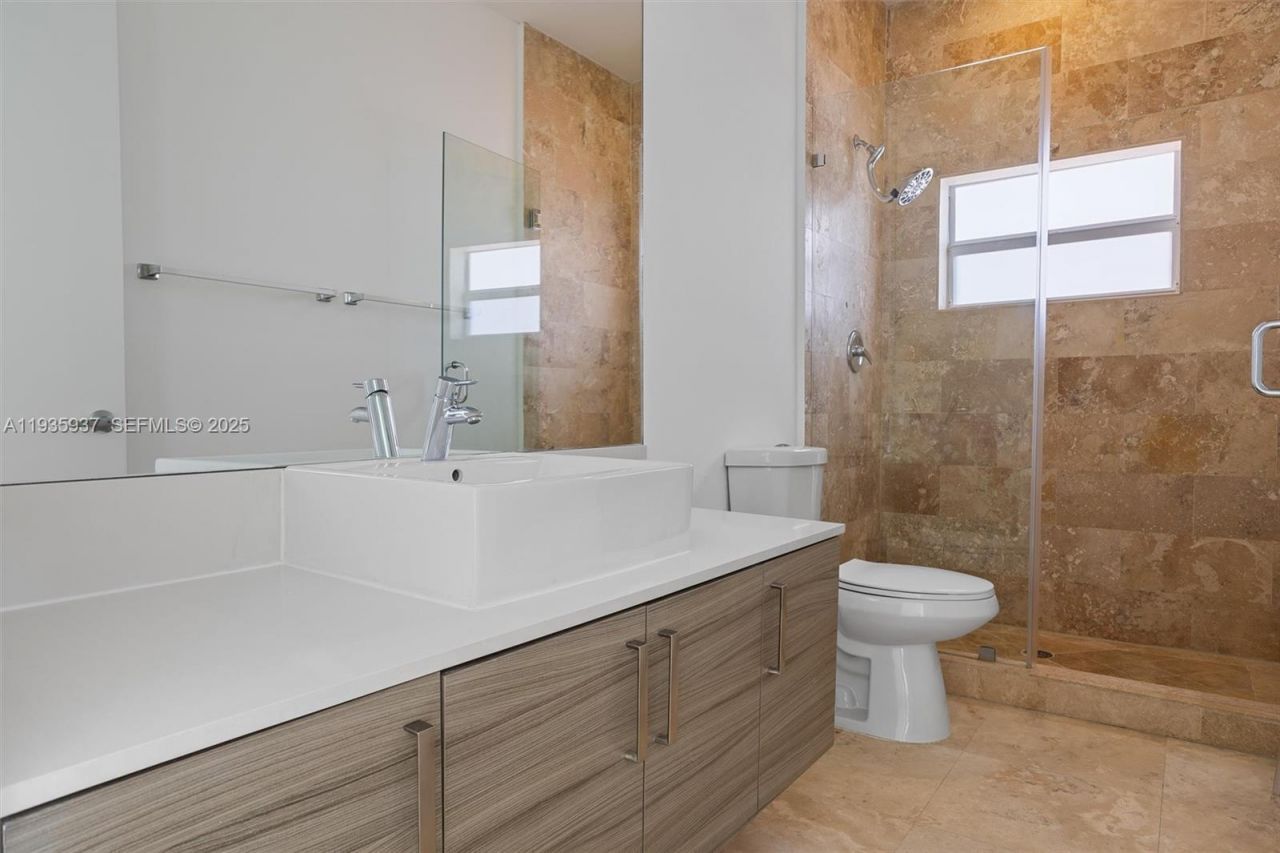 2784 SW 34th Ave, Miami, FL 33133 Photo