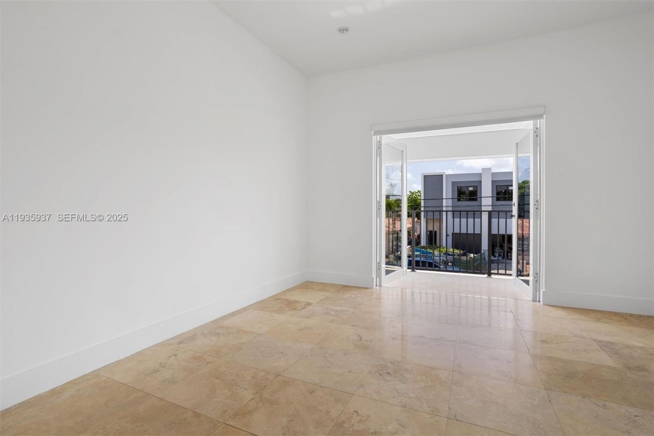 2784 SW 34th Ave, Miami, FL 33133 Photo