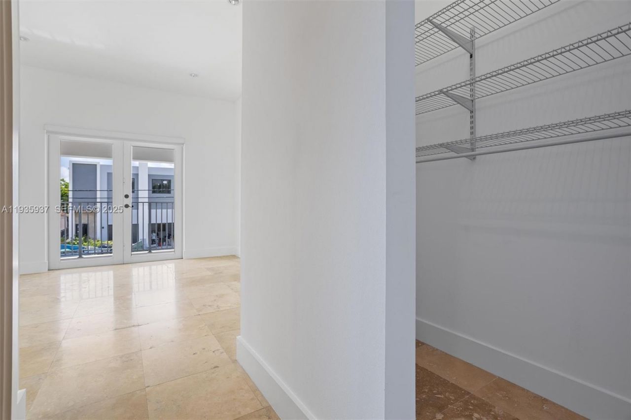 2784 SW 34th Ave, Miami, FL 33133 Photo