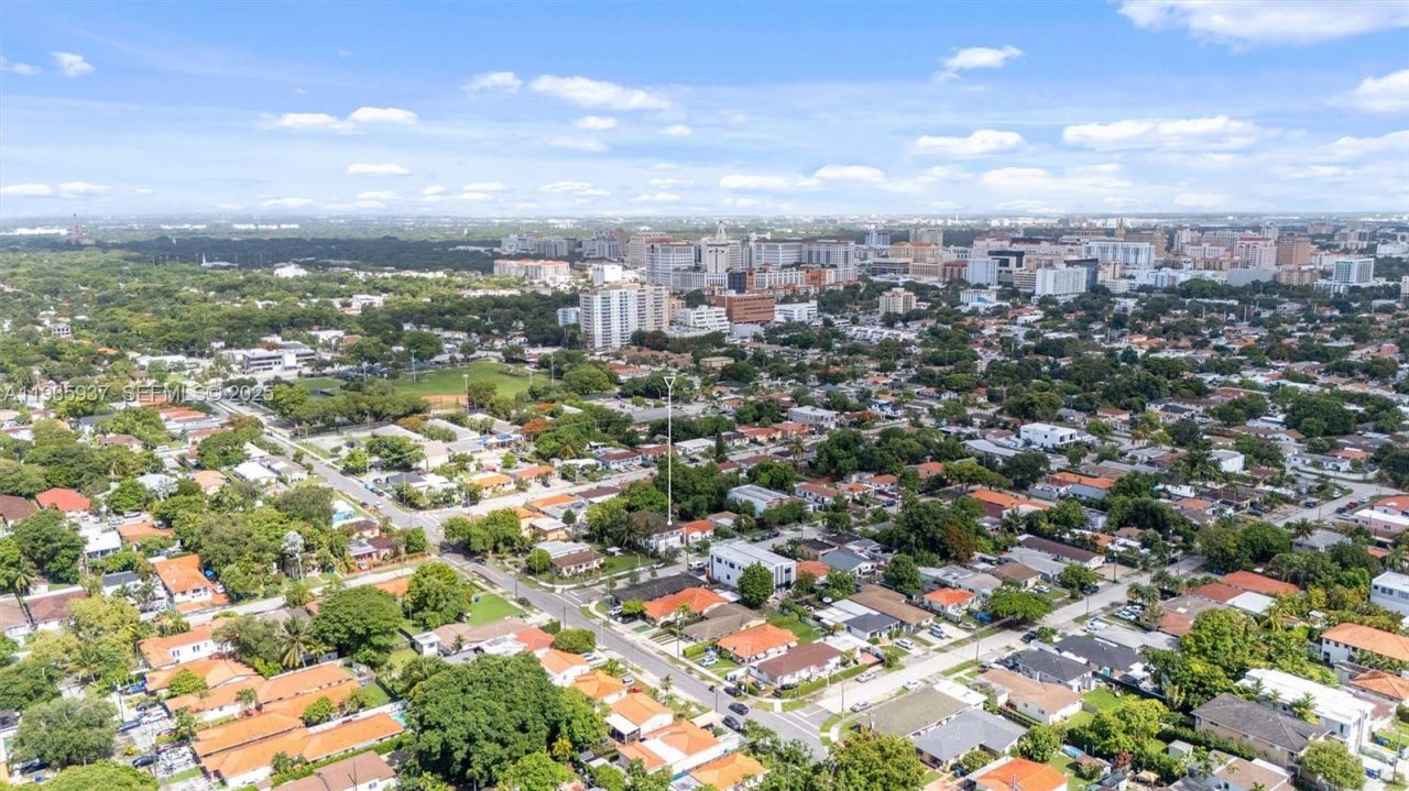 2784 SW 34th Ave, Miami, FL 33133 Photo