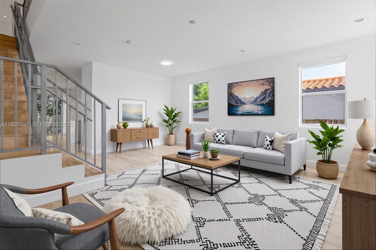 2784 SW 34th Ave, Miami, FL 33133 Photo