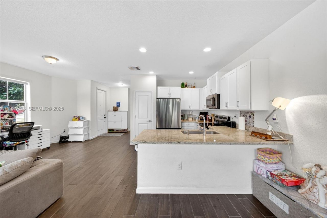 1420 SE 24th Ter, Homestead, FL 33035 Photo