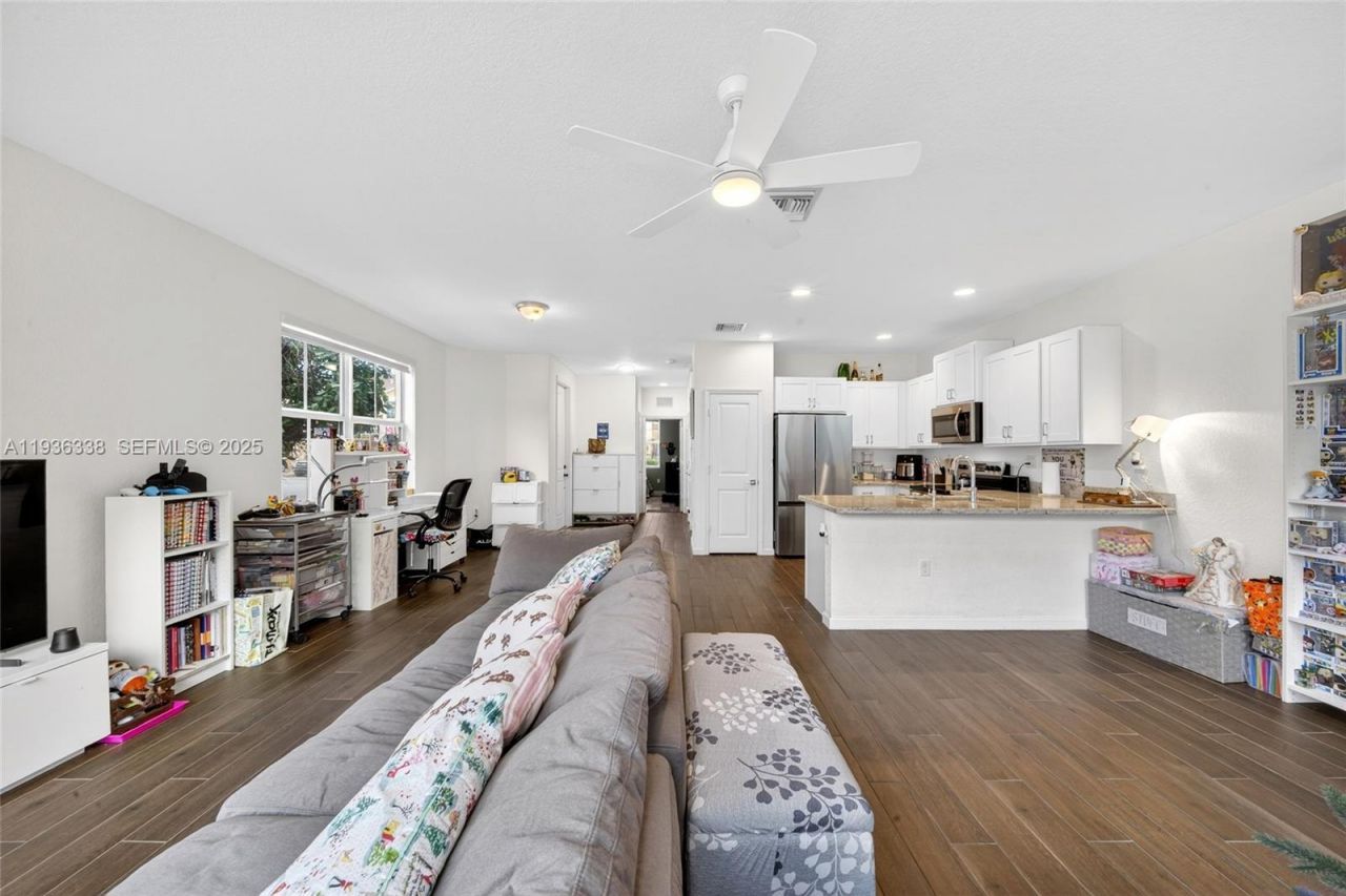 1420 SE 24th Ter, Homestead, FL 33035 Photo